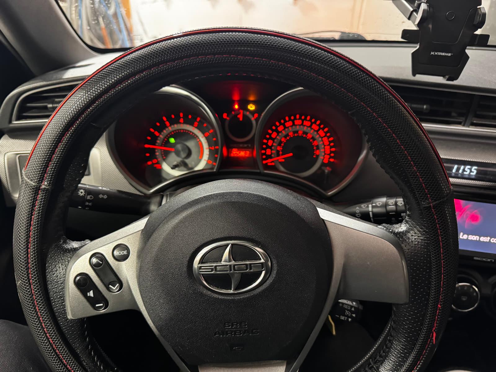 Scion tC 2014 - Image 12