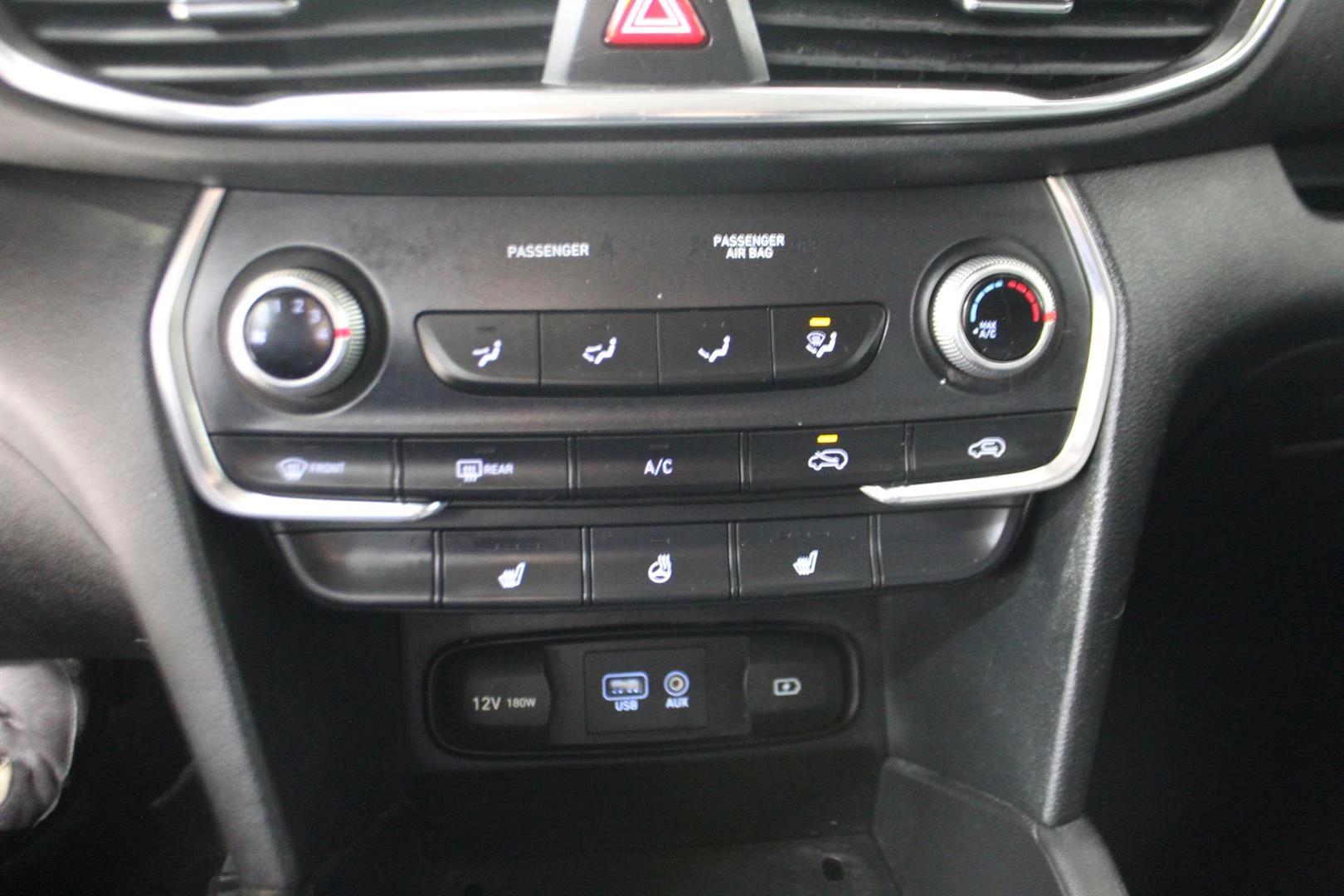 Hyundai Santa Fe 2019 - Image 17