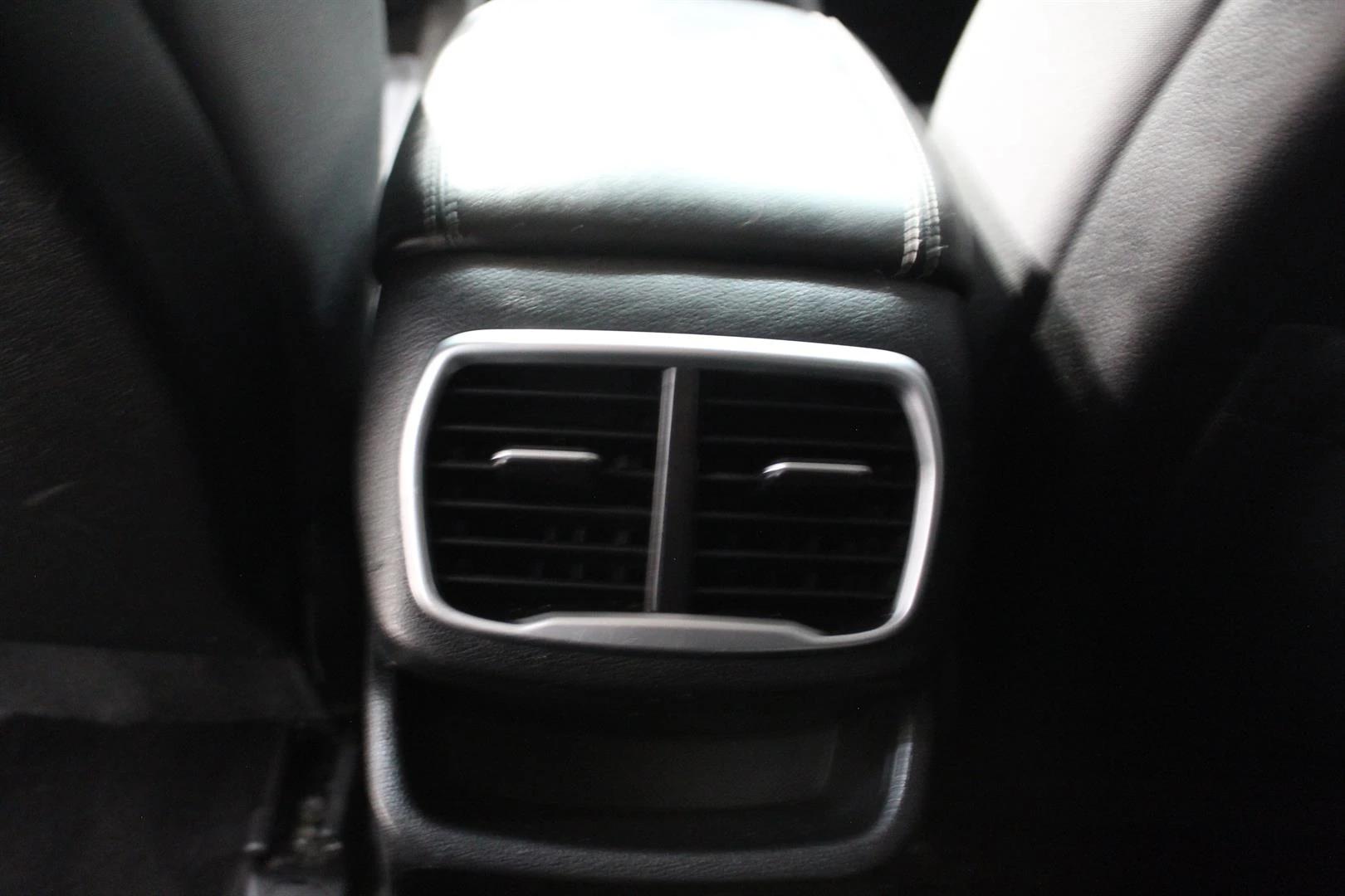 Hyundai Santa Fe 2019 - Image 22