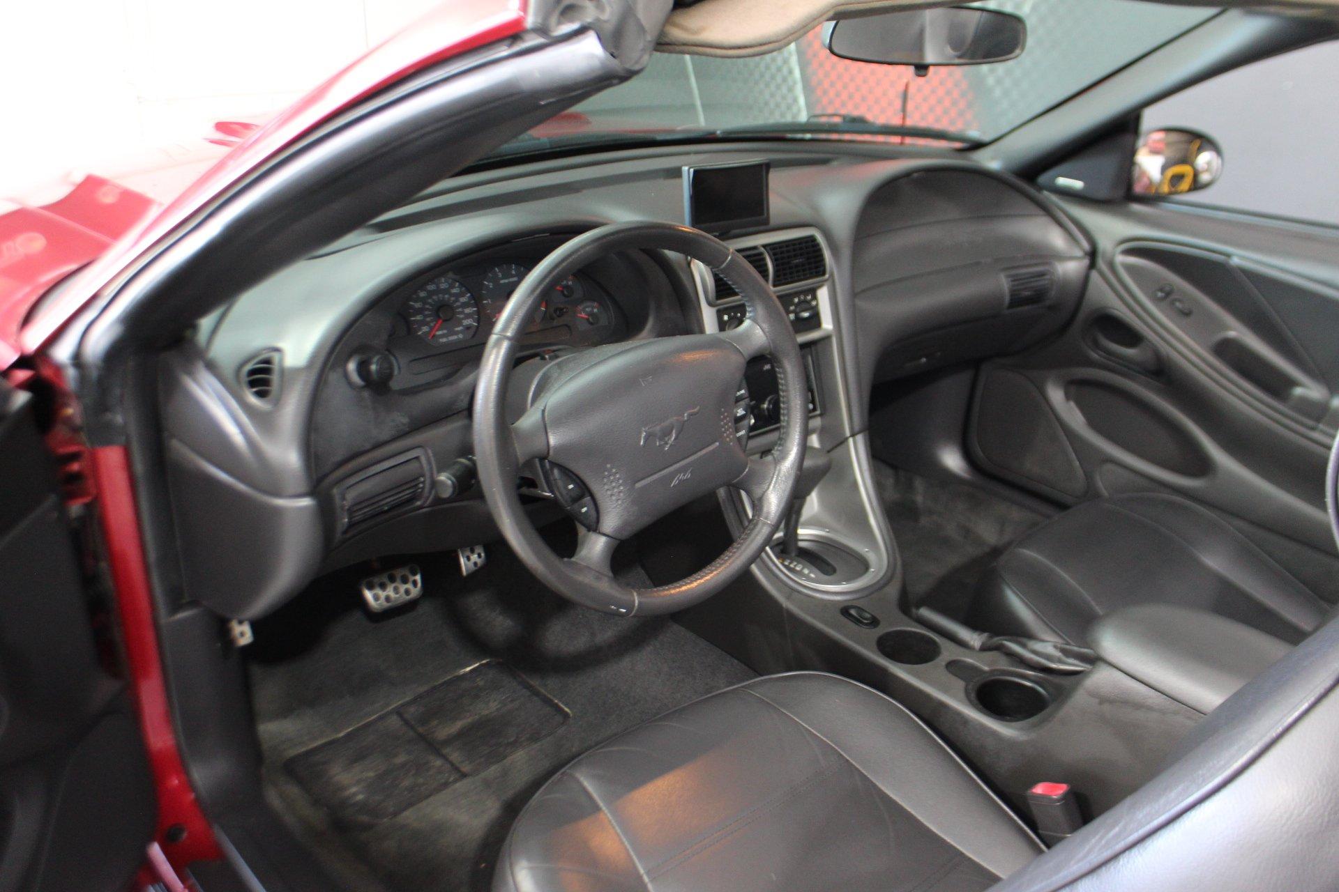 Ford Mustang 2004 - Image 15