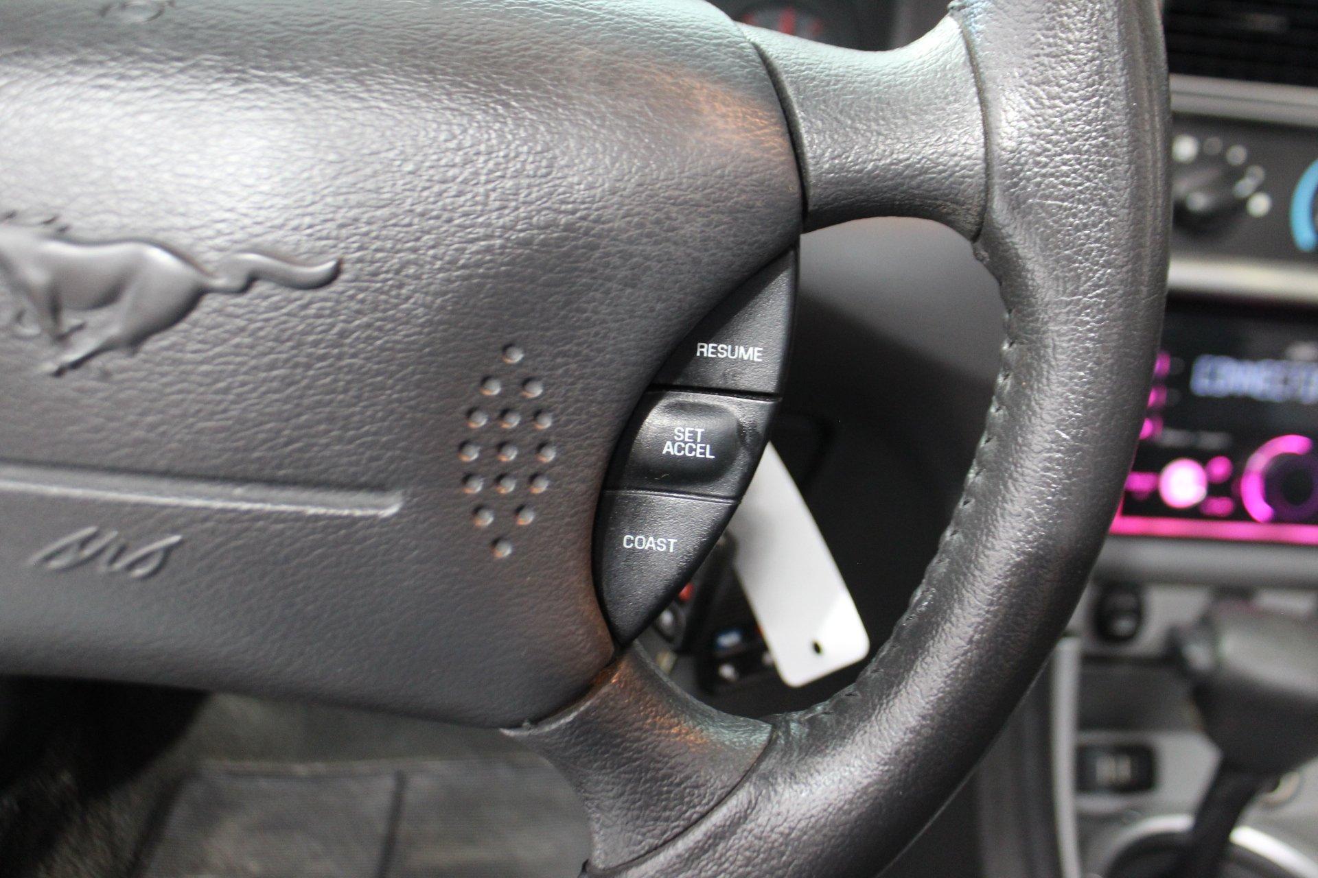 Ford Mustang 2004 - Image 18