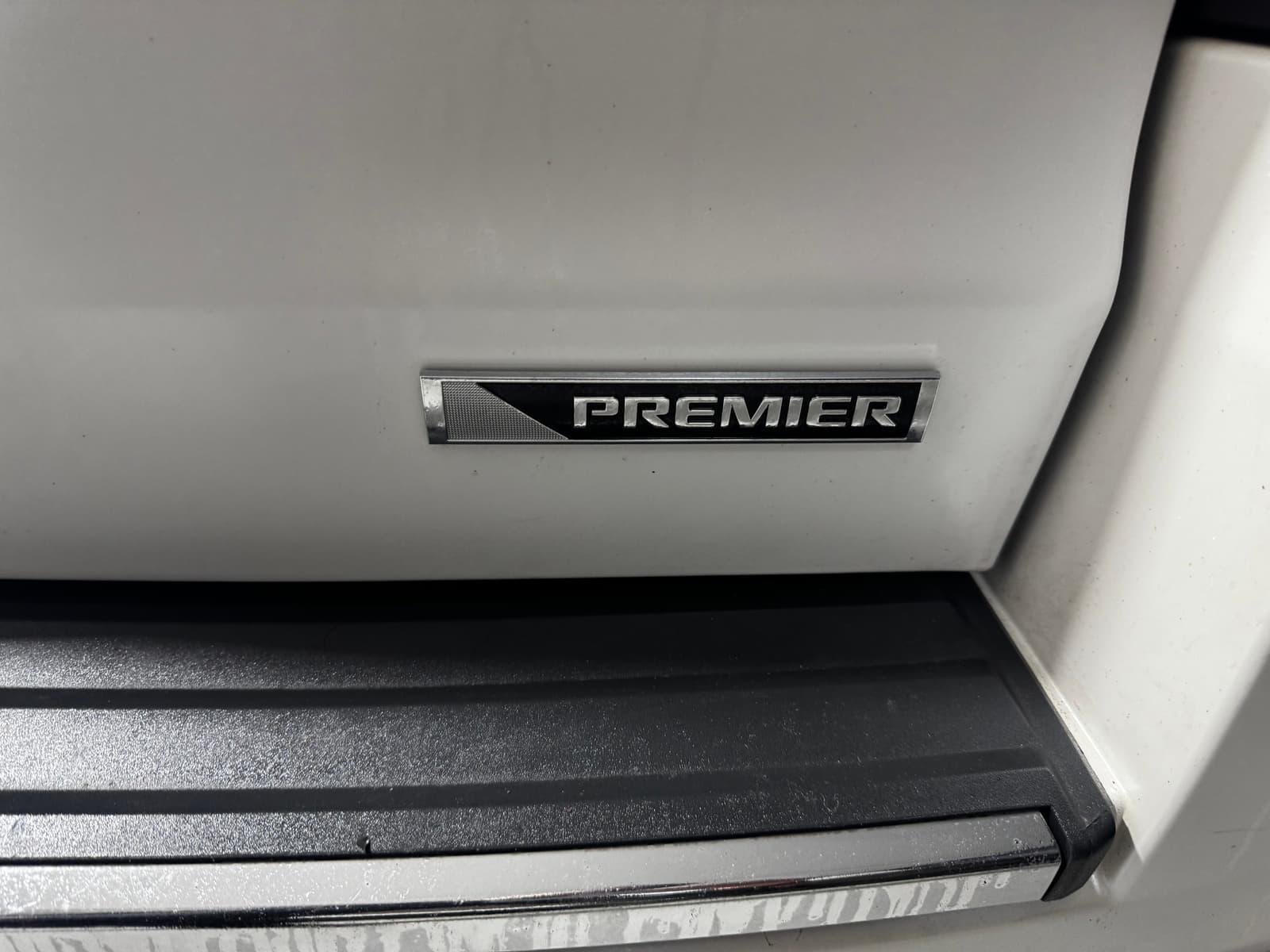 Chevrolet Suburban 2017 - Image 6