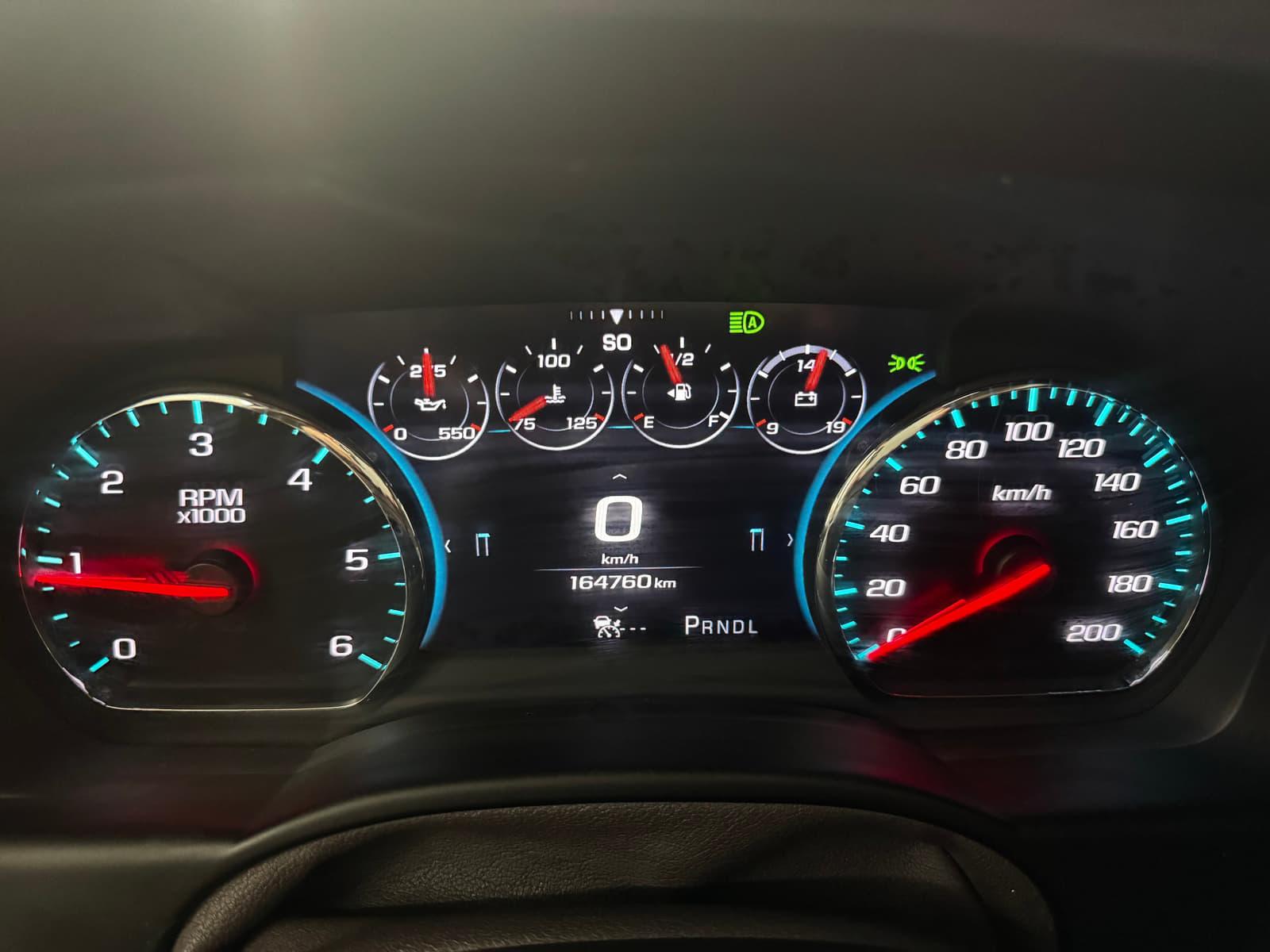 Chevrolet Suburban 2017 - Image 16