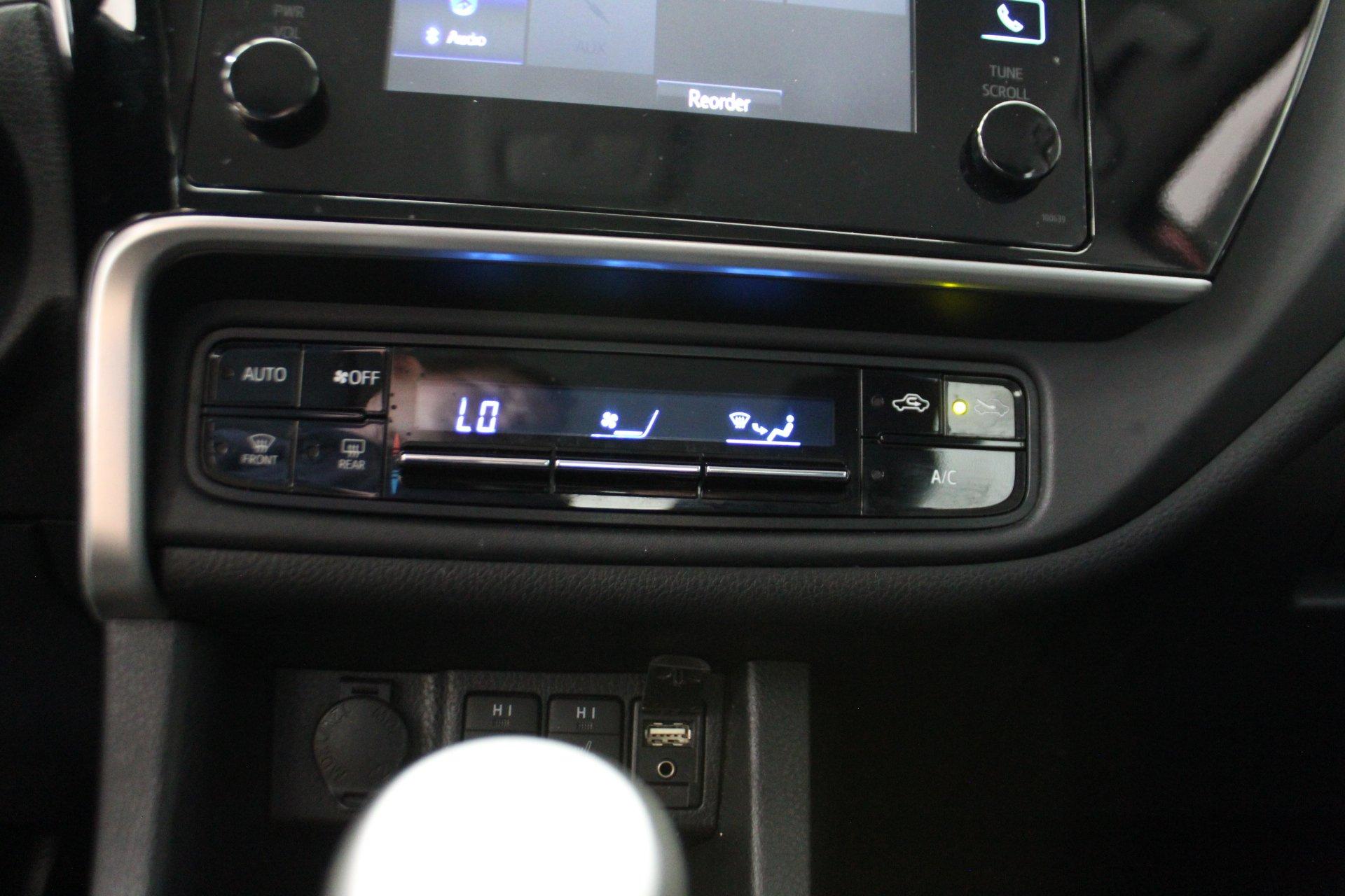 Toyota Corolla 2017 - Image 21