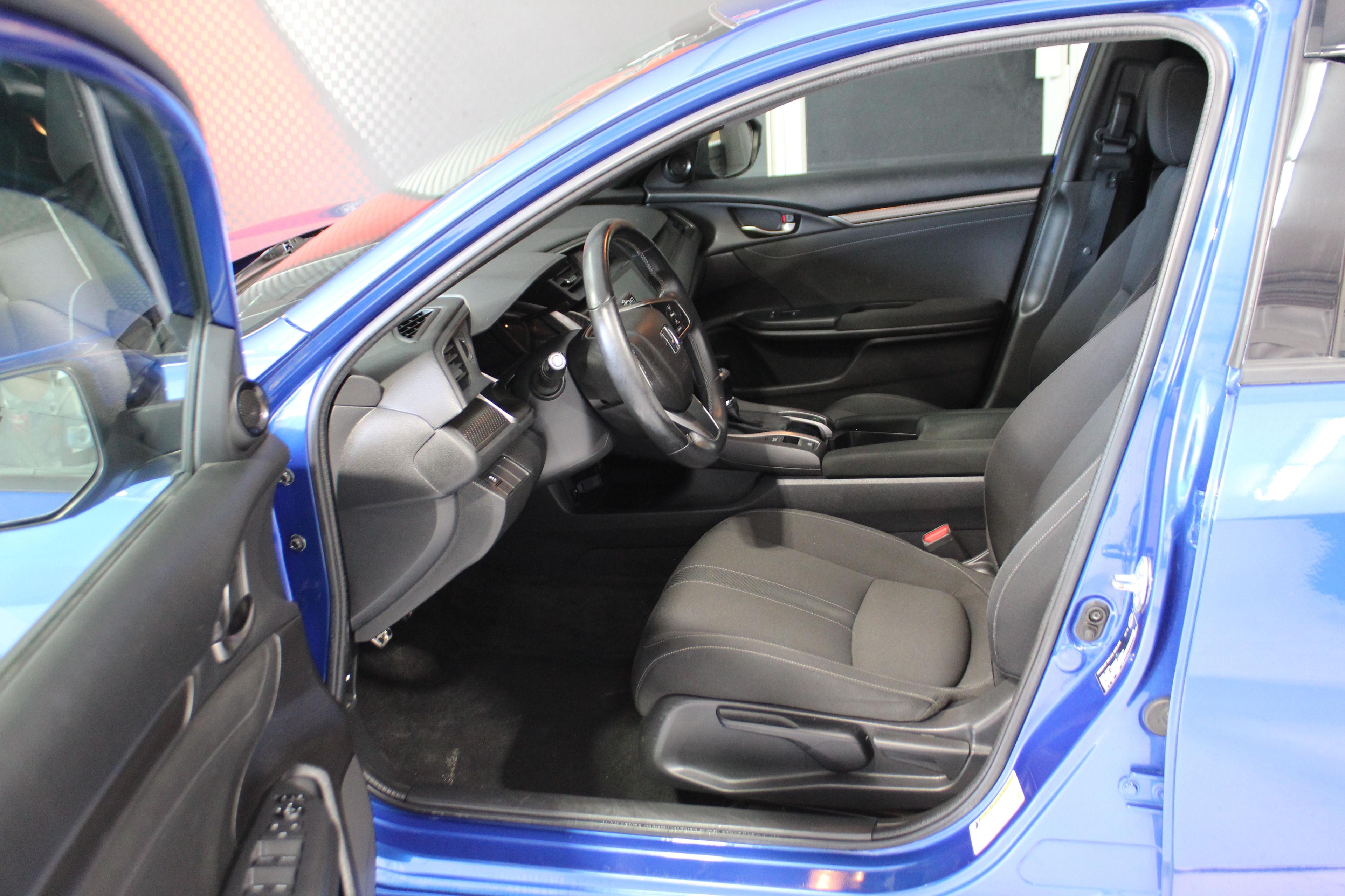 Honda Civic 2017 - Image 8