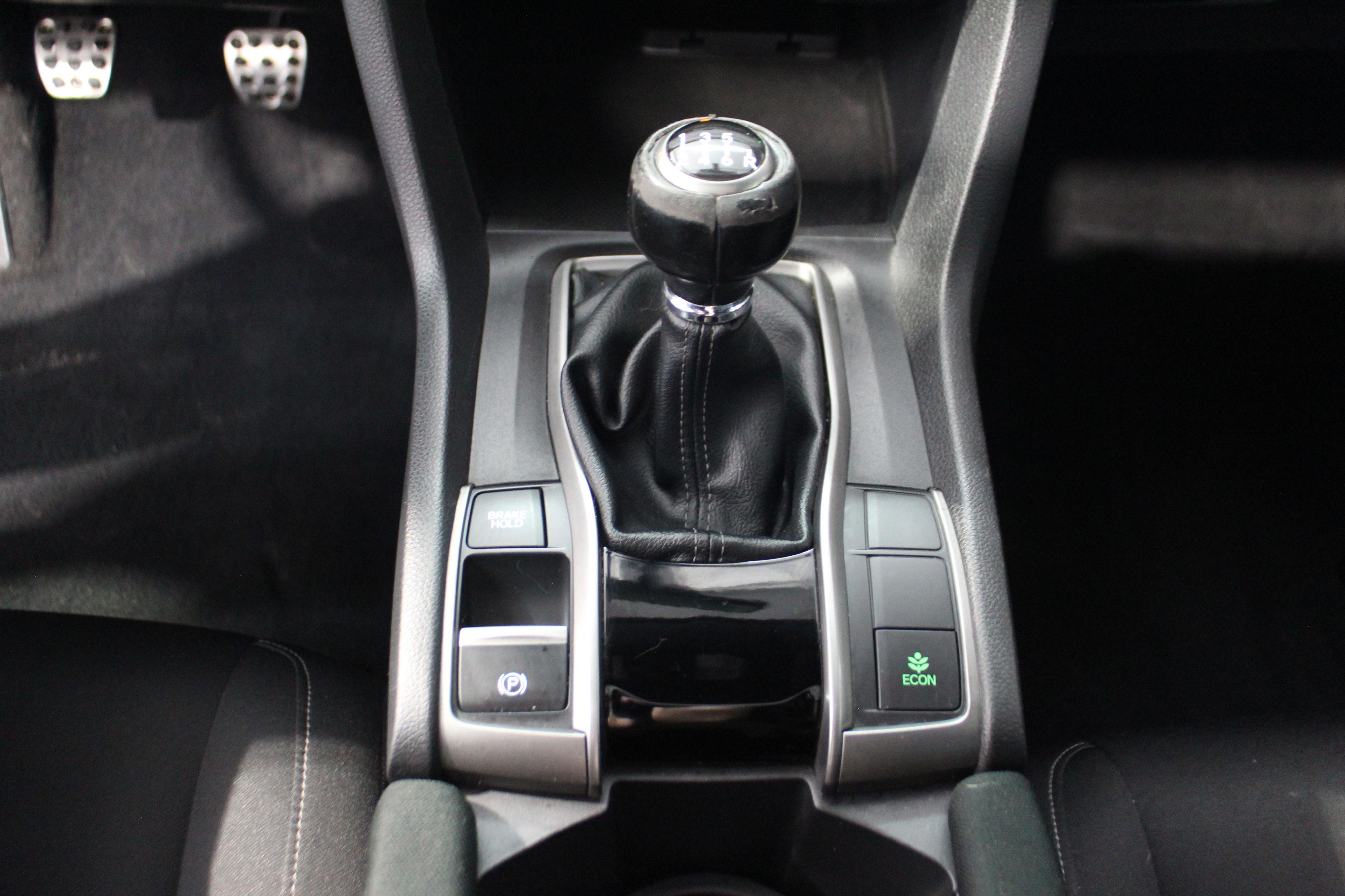 Honda Civic 2017 - Image 18