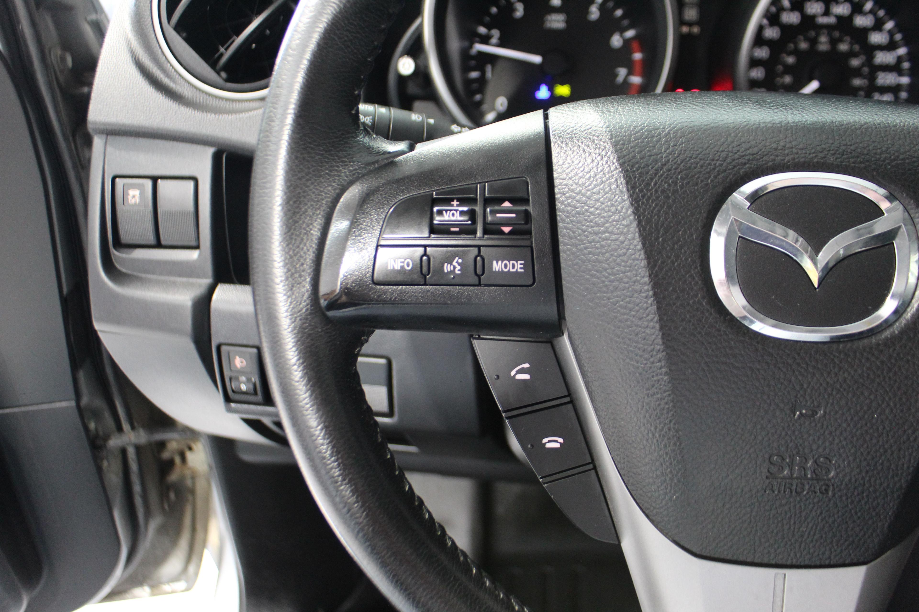 Mazda MAZDA5 2015 - Image 17