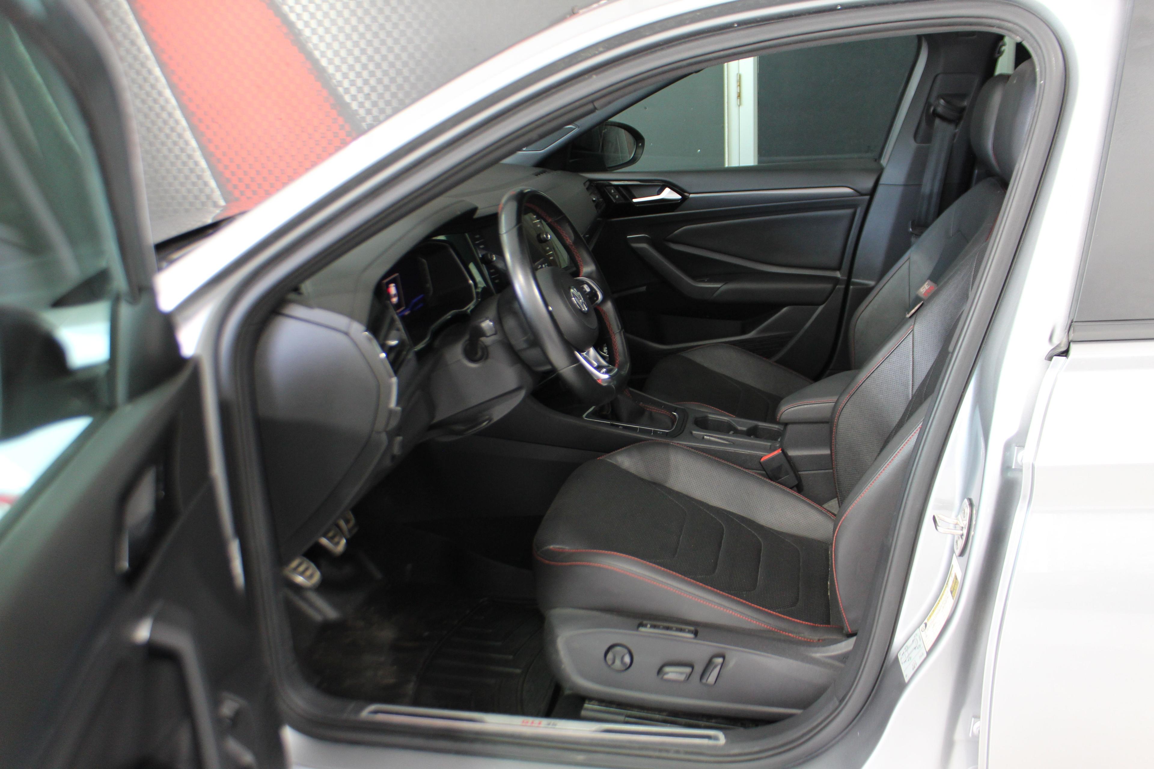 Volkswagen Jetta 2019 - Image 11