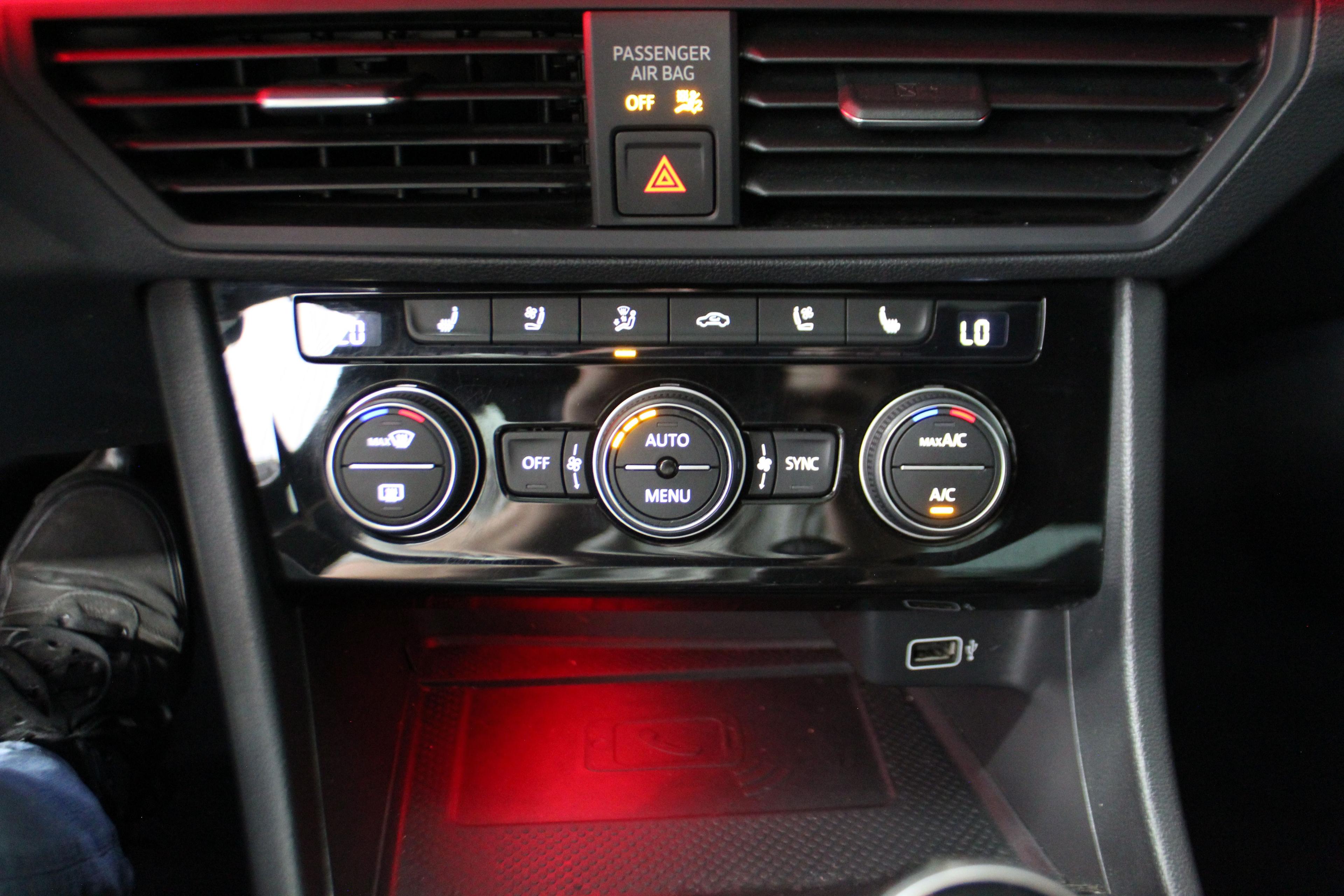 Volkswagen Jetta 2019 - Image 25