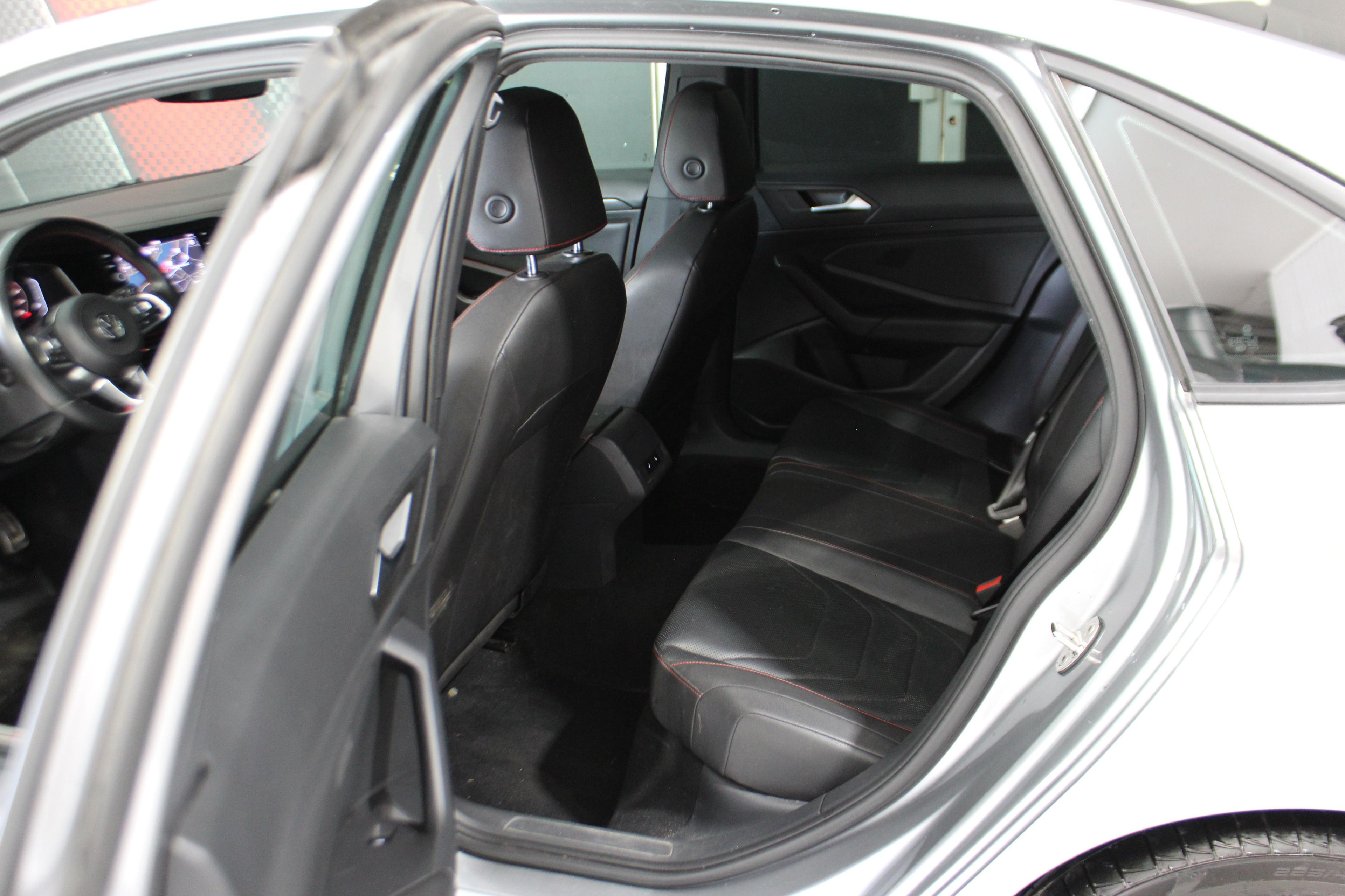 Volkswagen Jetta 2019 - Image 28