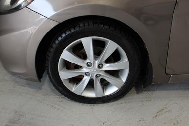 Hyundai Accent 2013 - Thumbnail 9