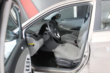 Hyundai Accent 2013 - Thumbnail 11
