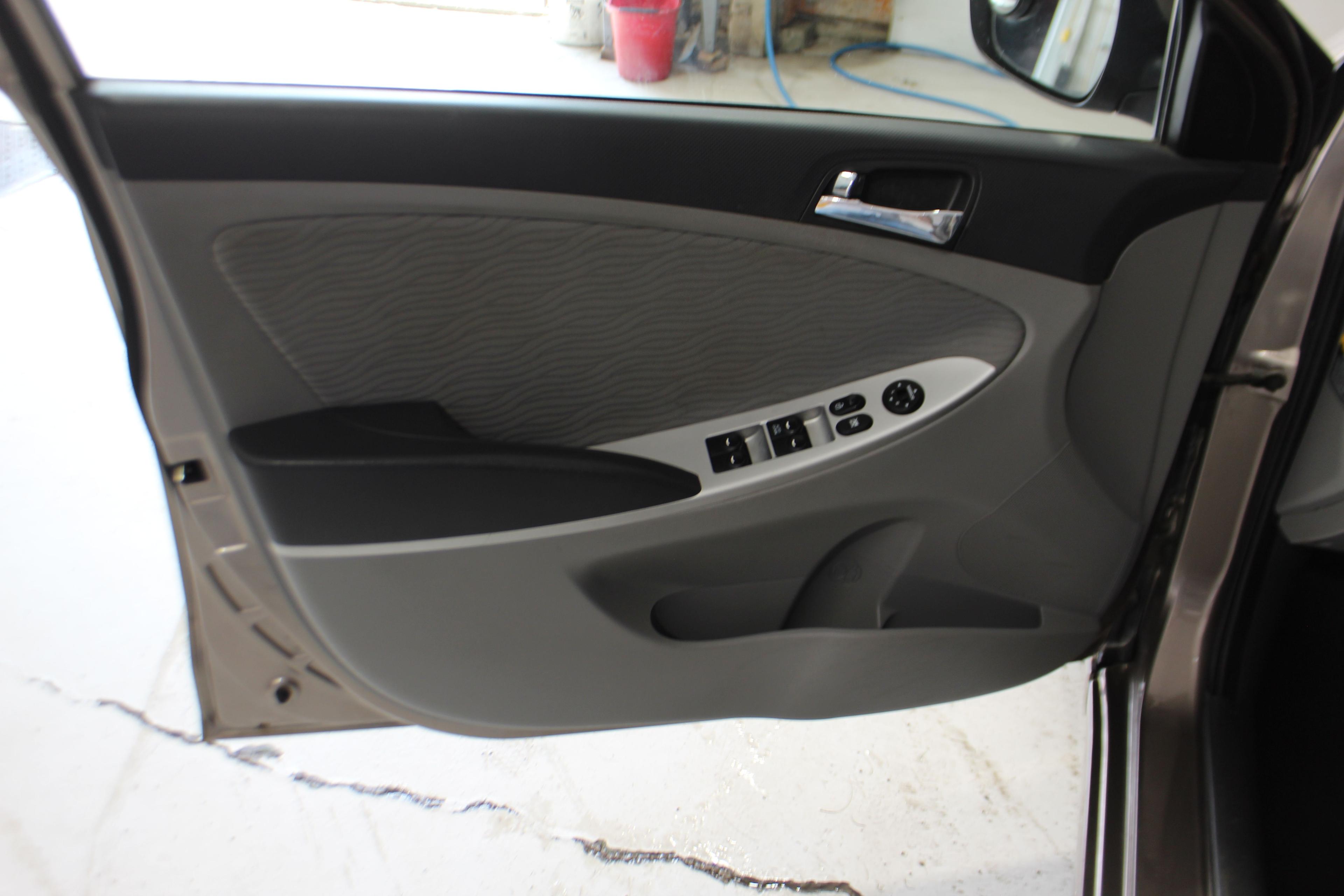 Hyundai Accent 2013 - Image 10