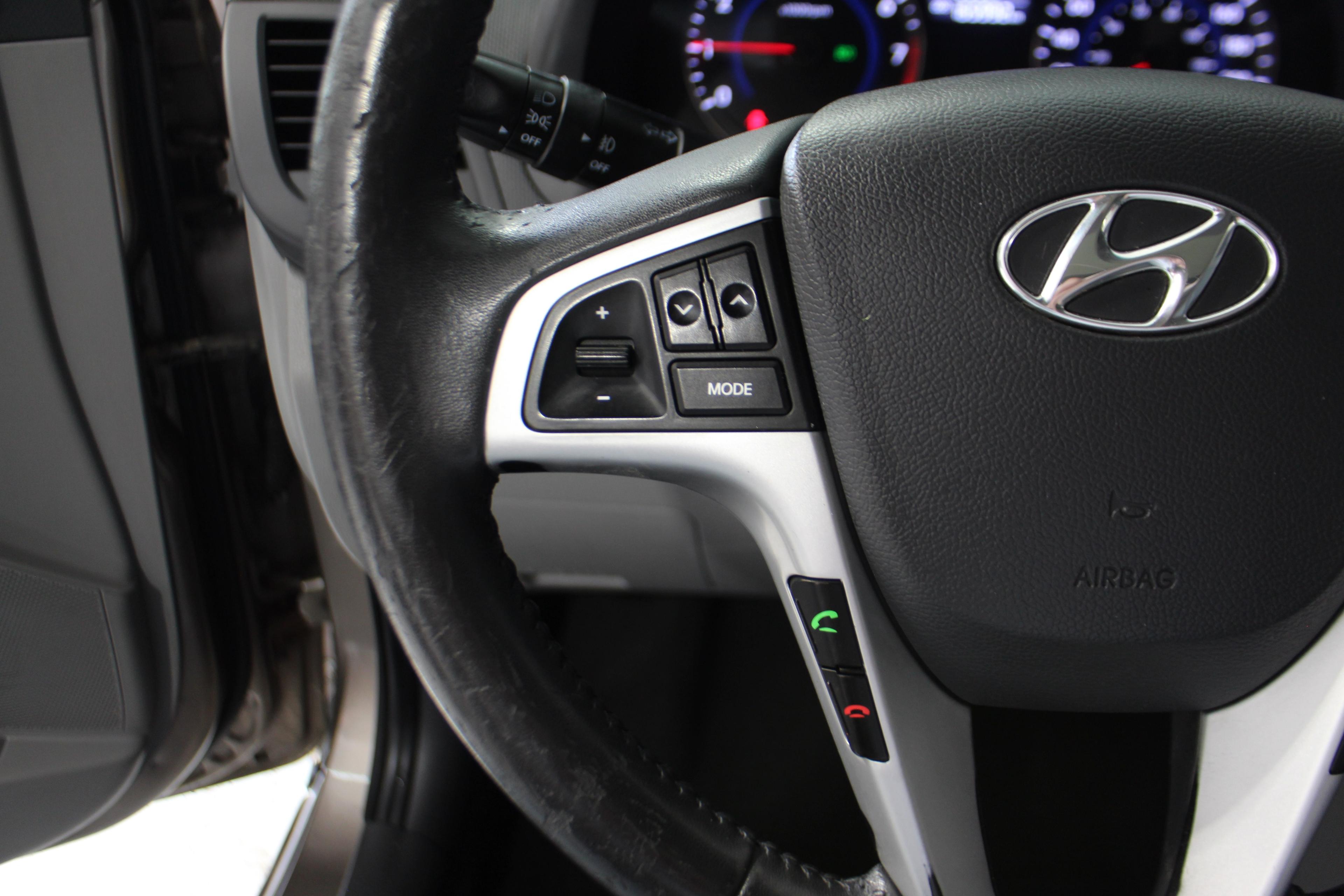 Hyundai Accent 2013 - Image 15