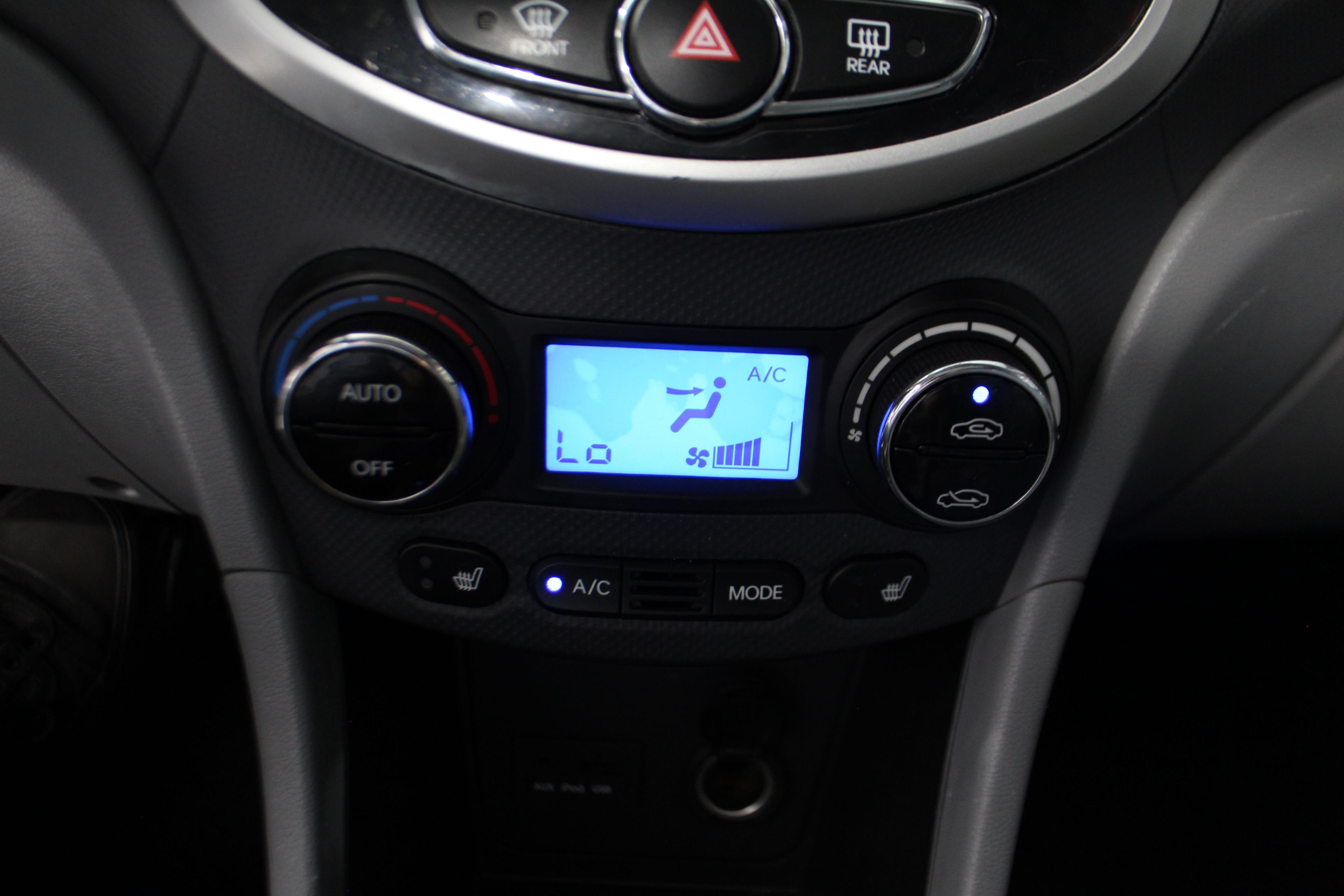 Hyundai Accent 2013 - Image 20