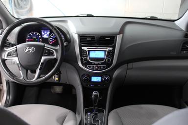 Hyundai Accent 2013 - Thumbnail 12