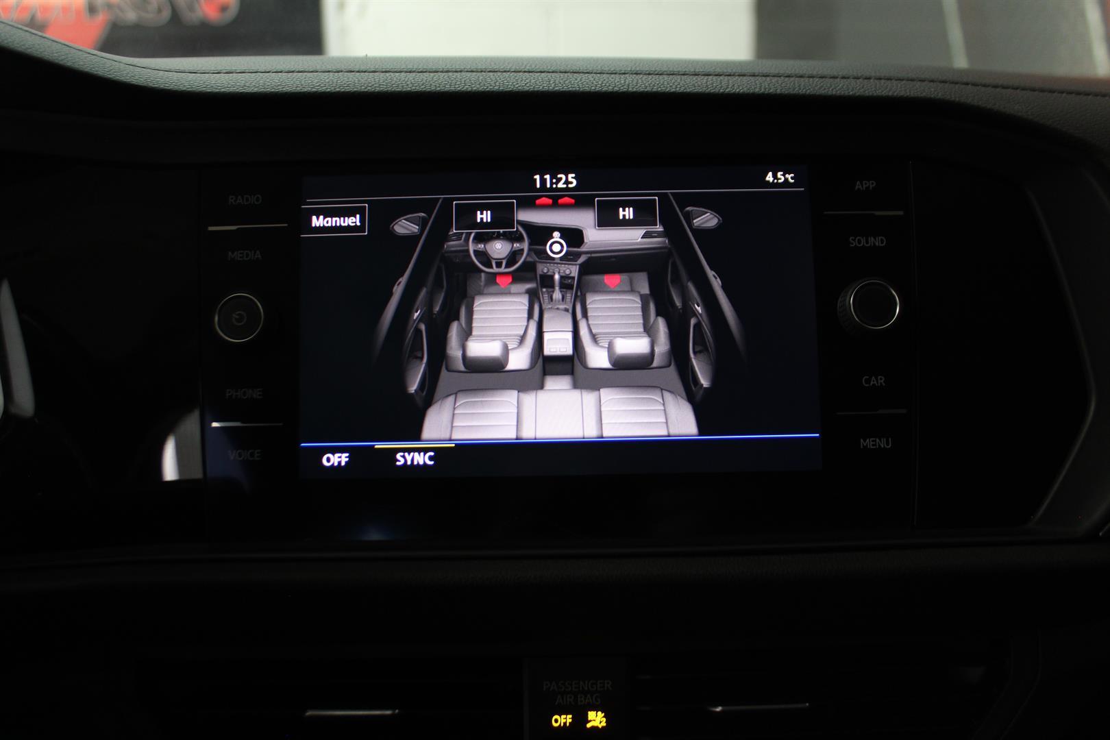 Volkswagen Jetta 2019 - Image 22