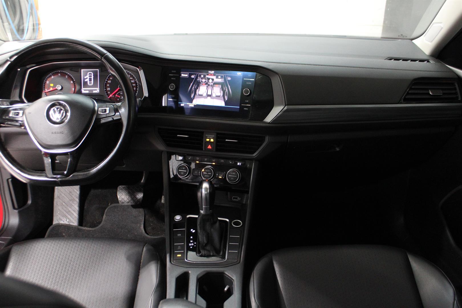 Volkswagen Jetta 2019 - Image 14