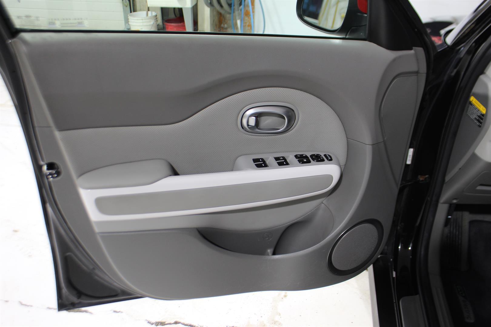 Kia Soul EV 2016 - Image 10