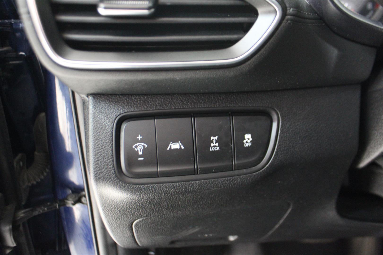 Hyundai Santa Fe 2019 - Image 8