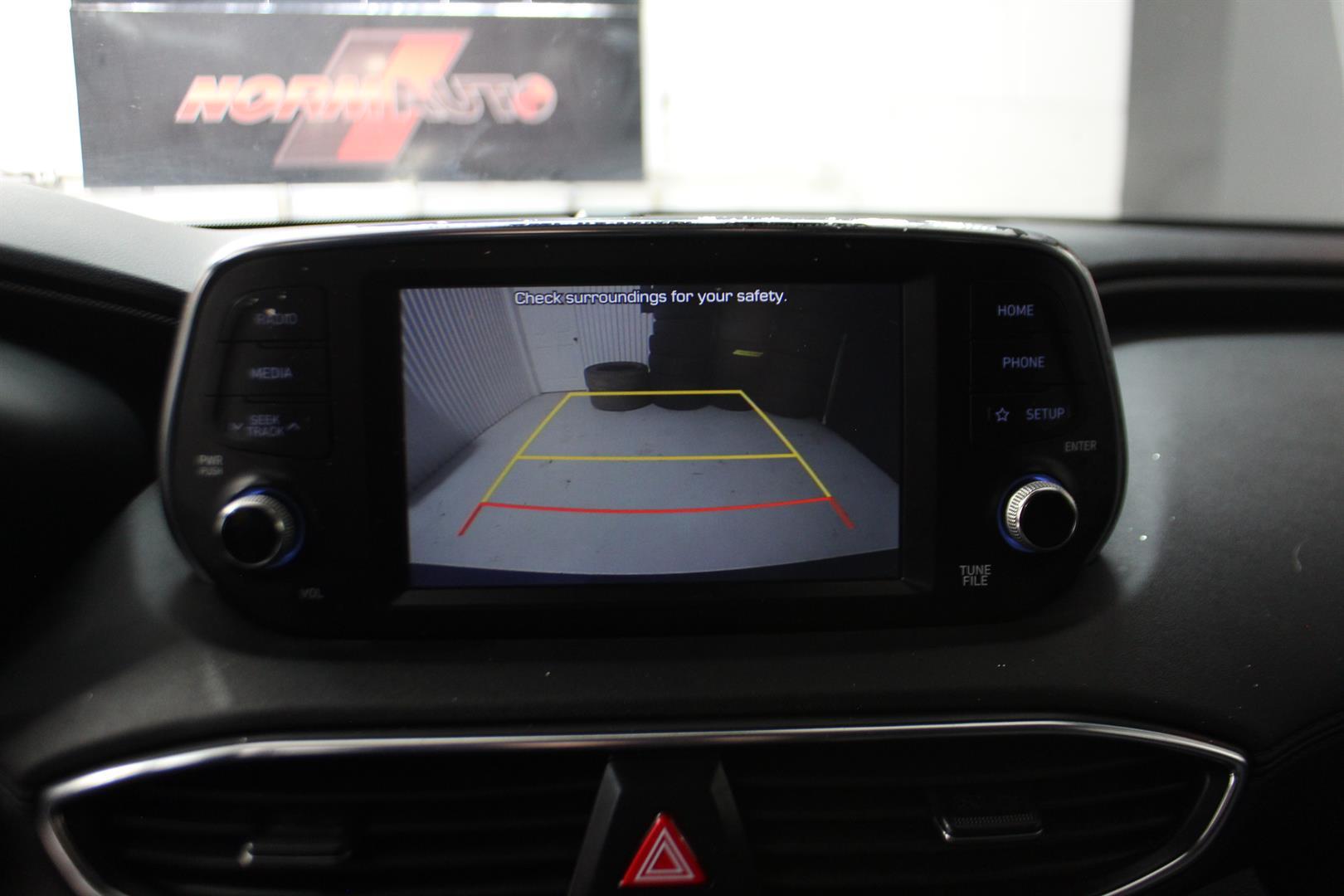 Hyundai Santa Fe 2019 - Image 16