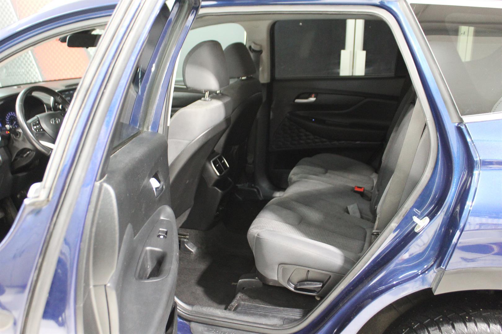 Hyundai Santa Fe 2019 - Image 21