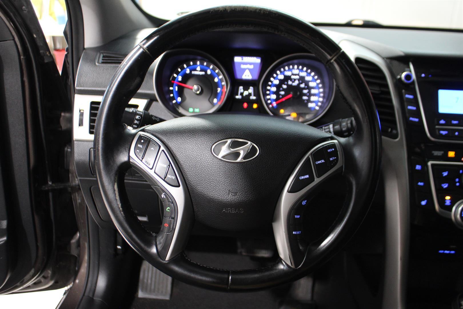 Hyundai Elantra Gt 2016 - Image 15