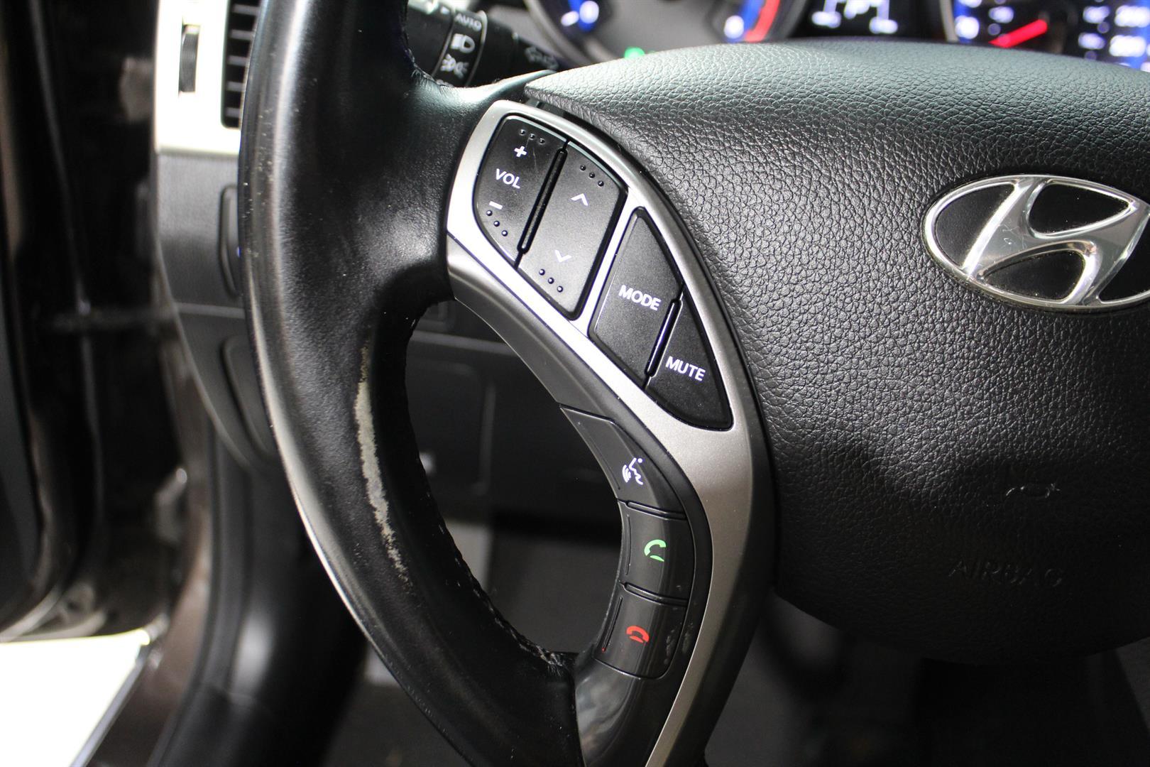 Hyundai Elantra Gt 2016 - Image 16