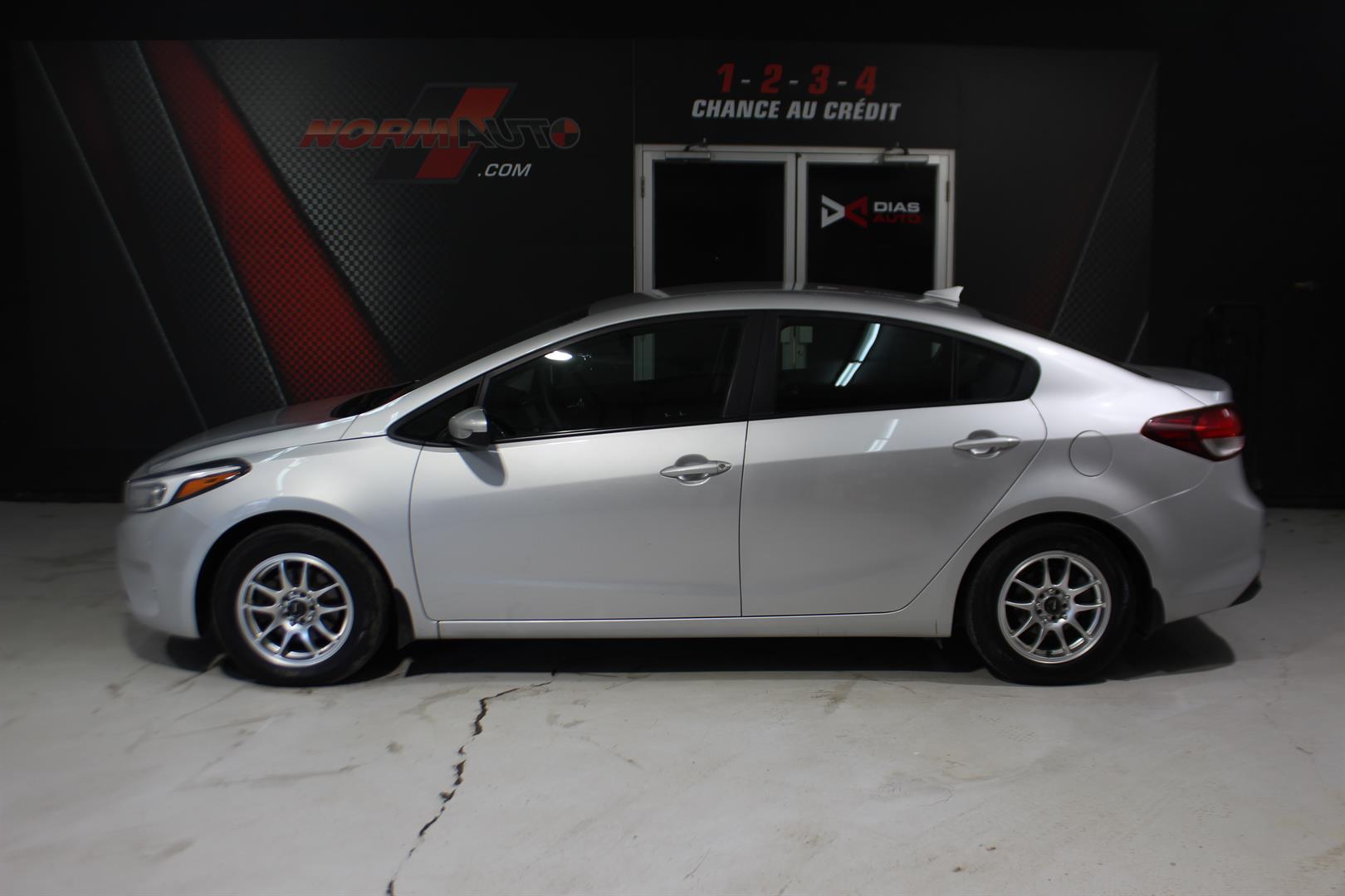 Kia Forte 2017 - Image 1