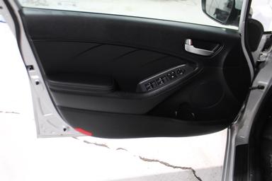 Kia Forte 2017 - Thumbnail 9