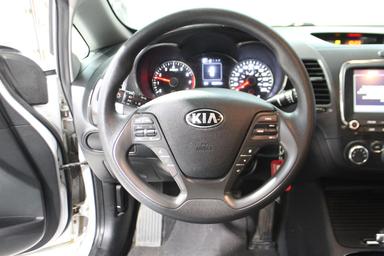 Kia Forte 2017 - Thumbnail 13