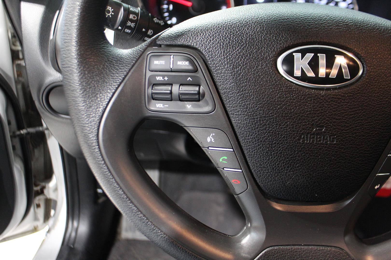 Kia Forte 2017 - Image 14