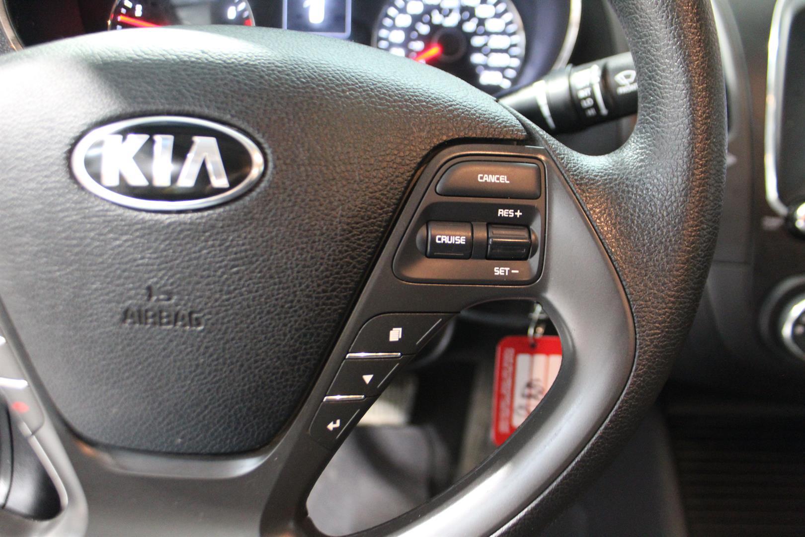 Kia Forte 2017 - Image 15