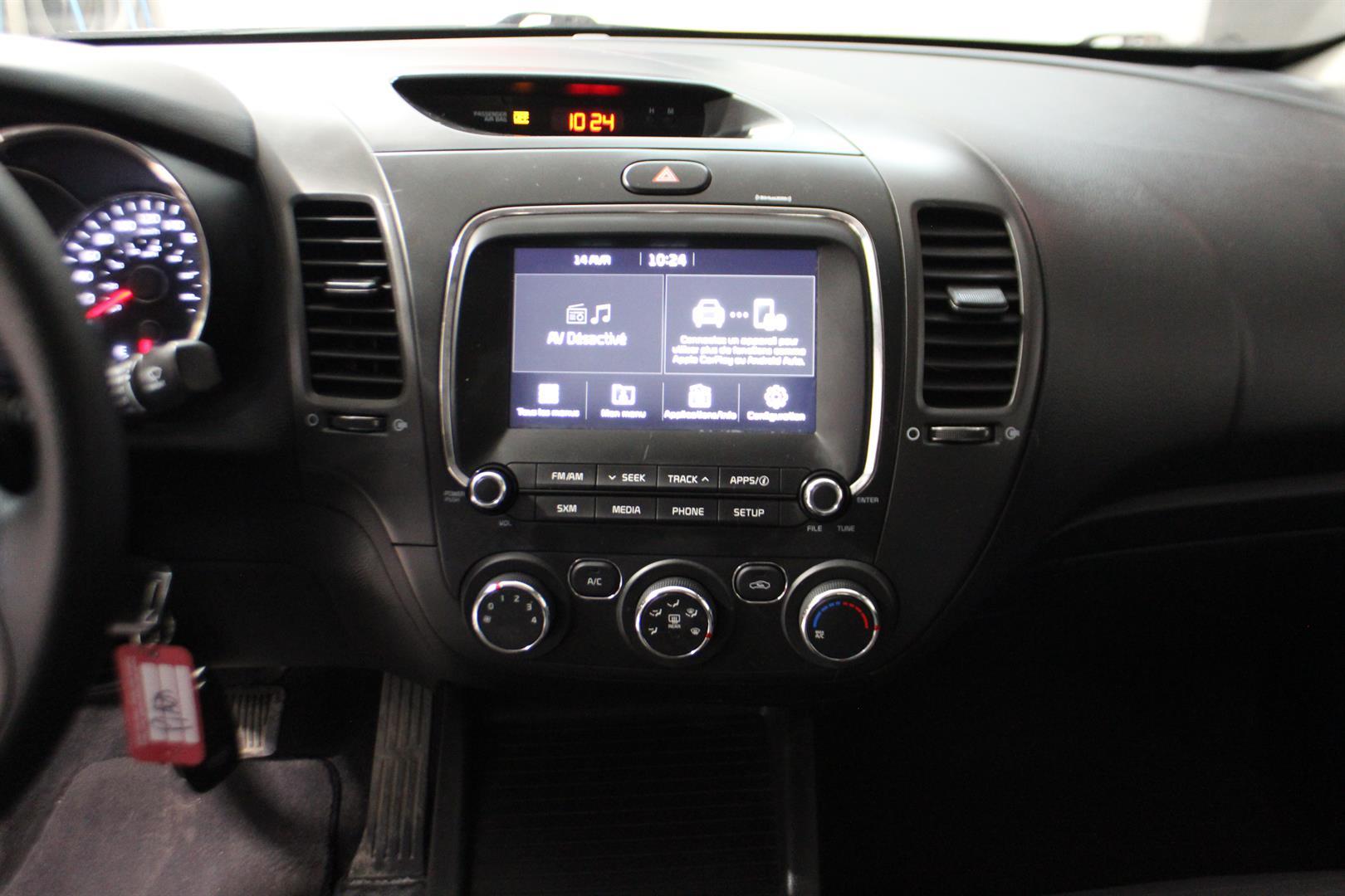 Kia Forte 2017 - Image 17