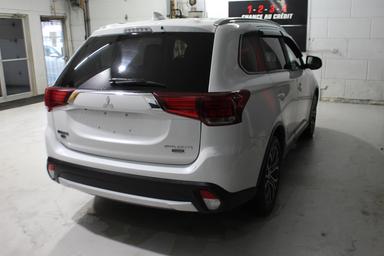 Mitsubishi Outlander 2017 - Thumbnail 6