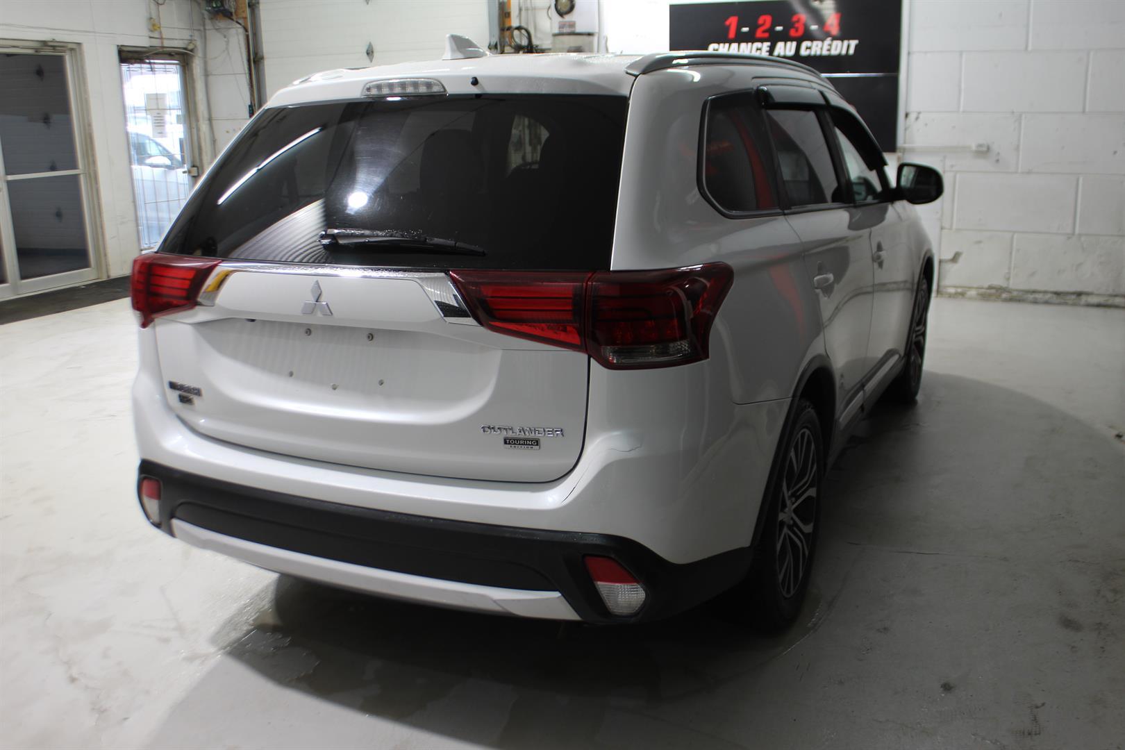 Mitsubishi Outlander 2017 - Image 6