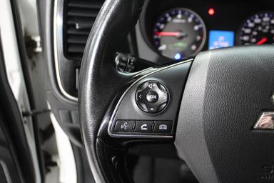 Mitsubishi Outlander 2017 - Thumbnail 15