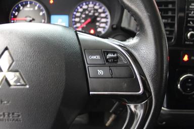 Mitsubishi Outlander 2017 - Thumbnail 16