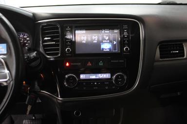 Mitsubishi Outlander 2017 - Thumbnail 18