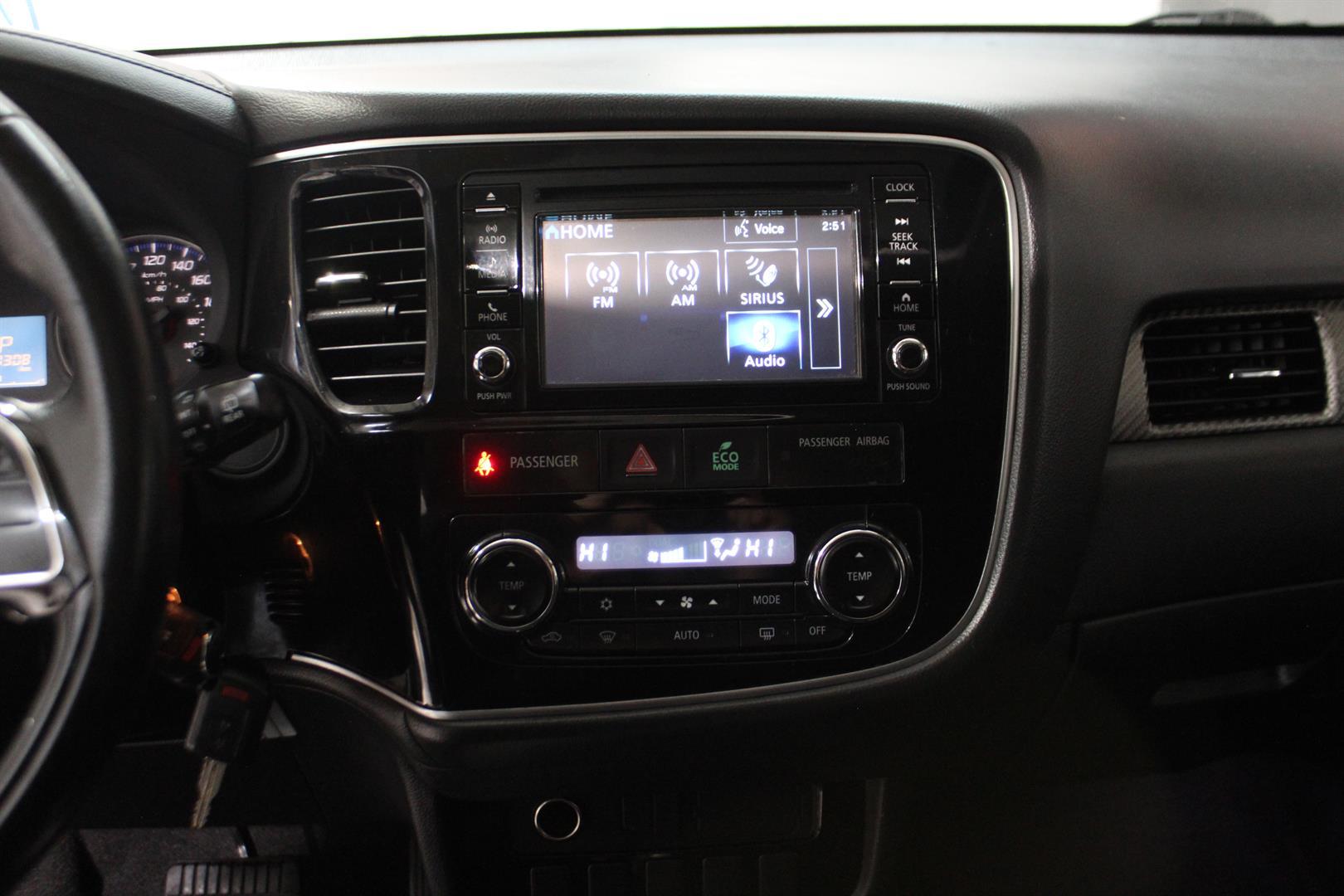 Mitsubishi Outlander 2017 - Image 18