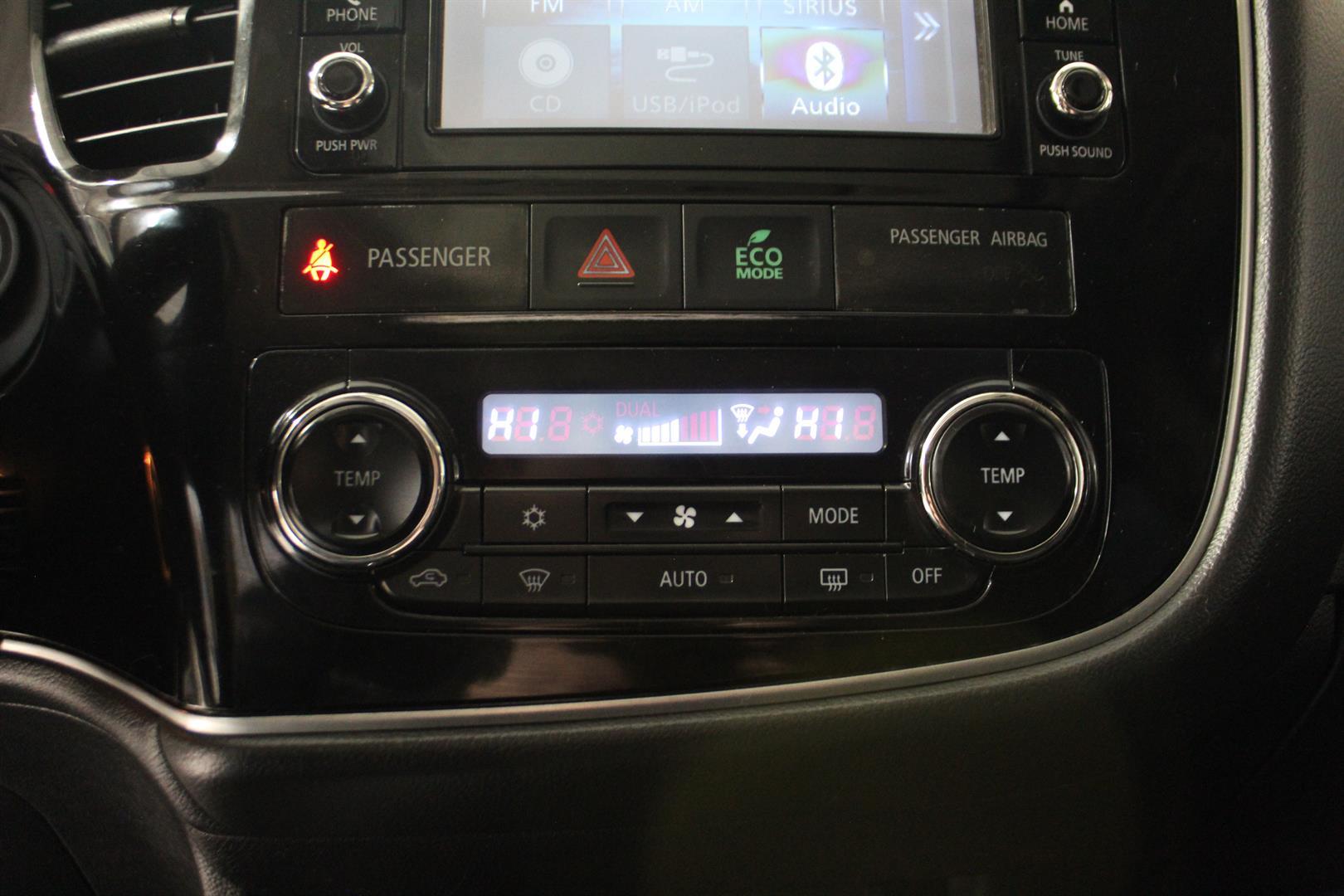 Mitsubishi Outlander 2017 - Image 20