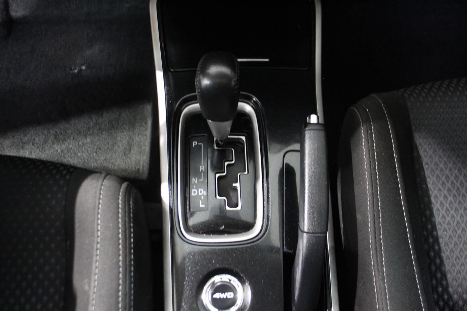 Mitsubishi Outlander 2017 - Image 21