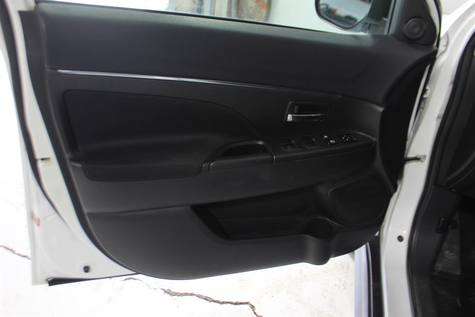 Mitsubishi RVR 2015 - Image 10