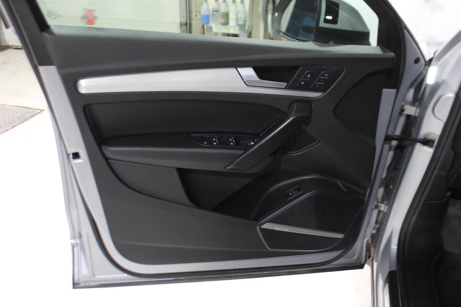 Audi Q5 2018 - Image 8