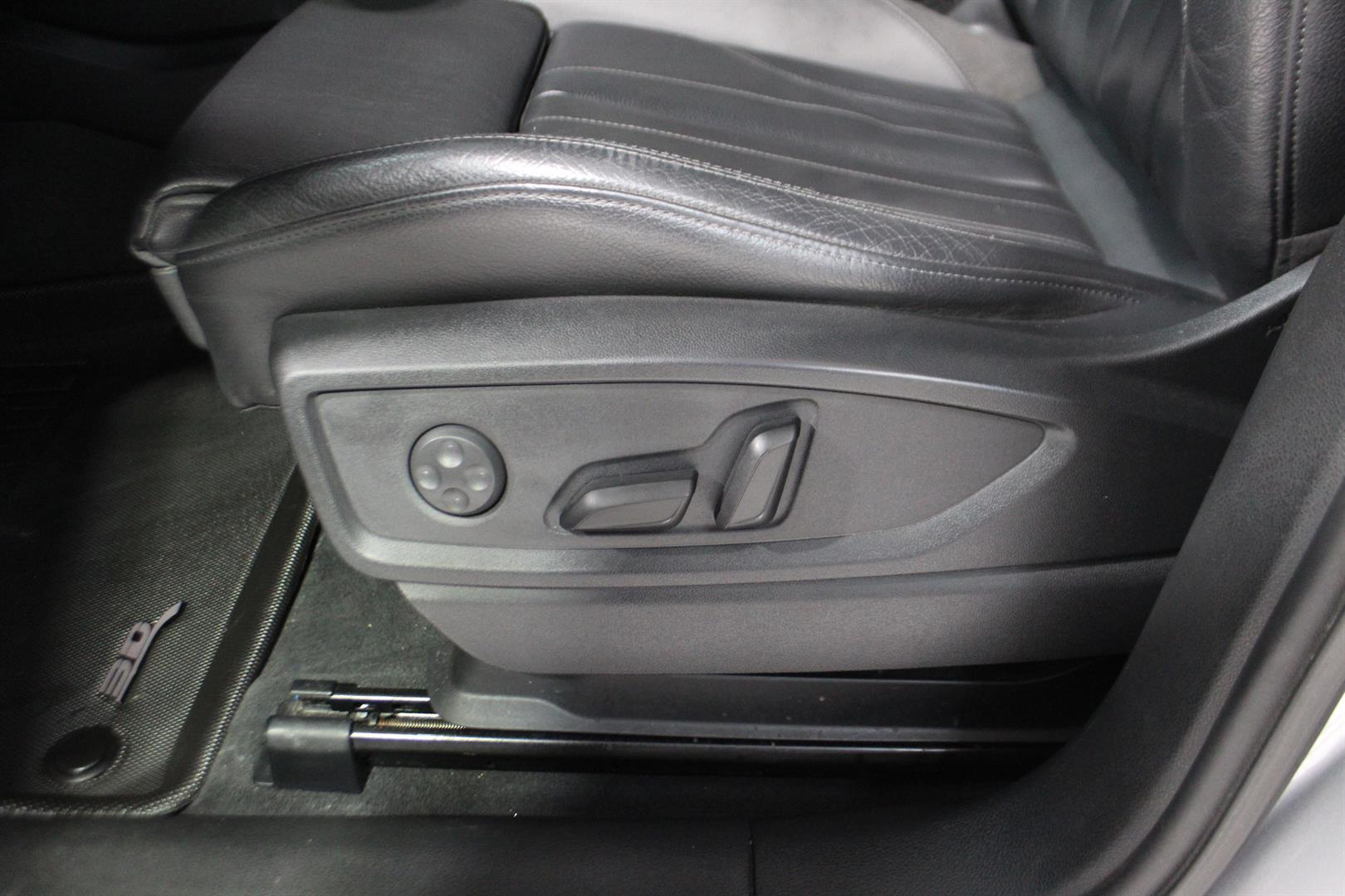 Audi Q5 2018 - Image 11