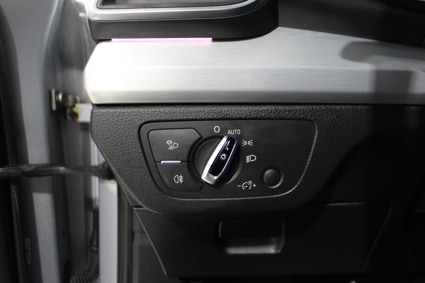 Audi Q5 2018 - Image 12