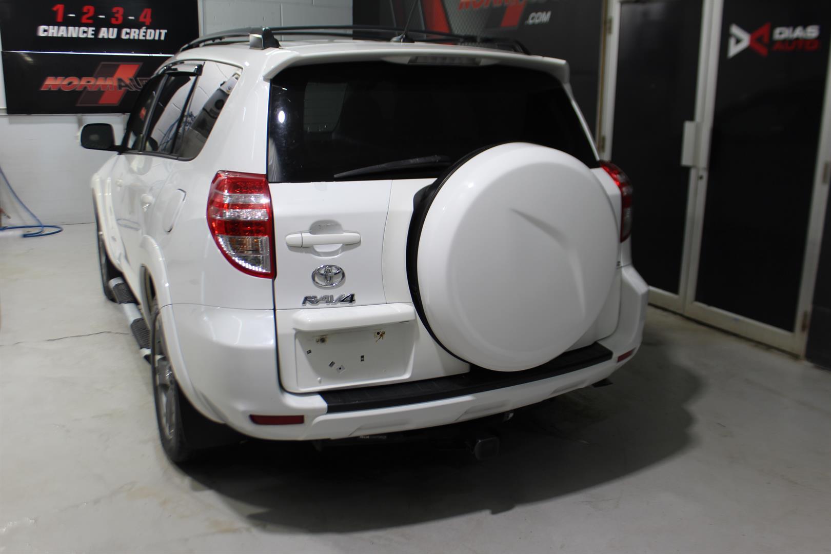 Toyota RAV4 2012 - Image 7