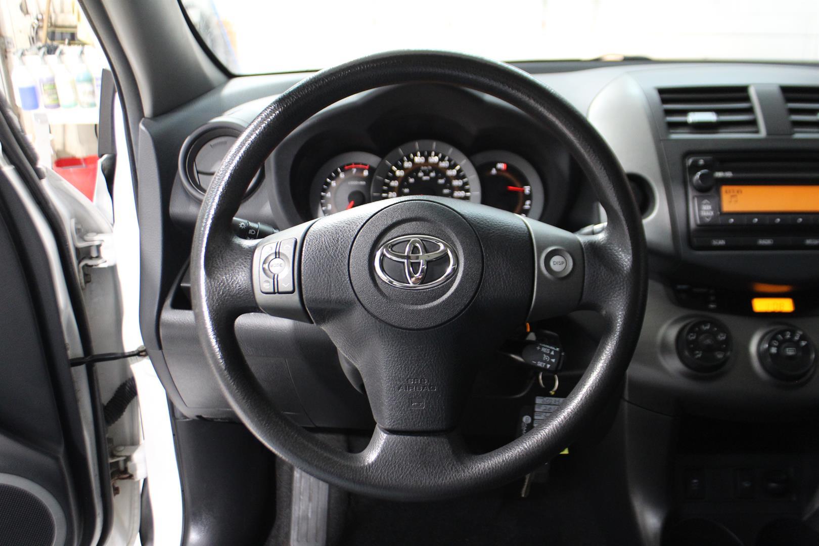 Toyota RAV4 2012 - Image 13