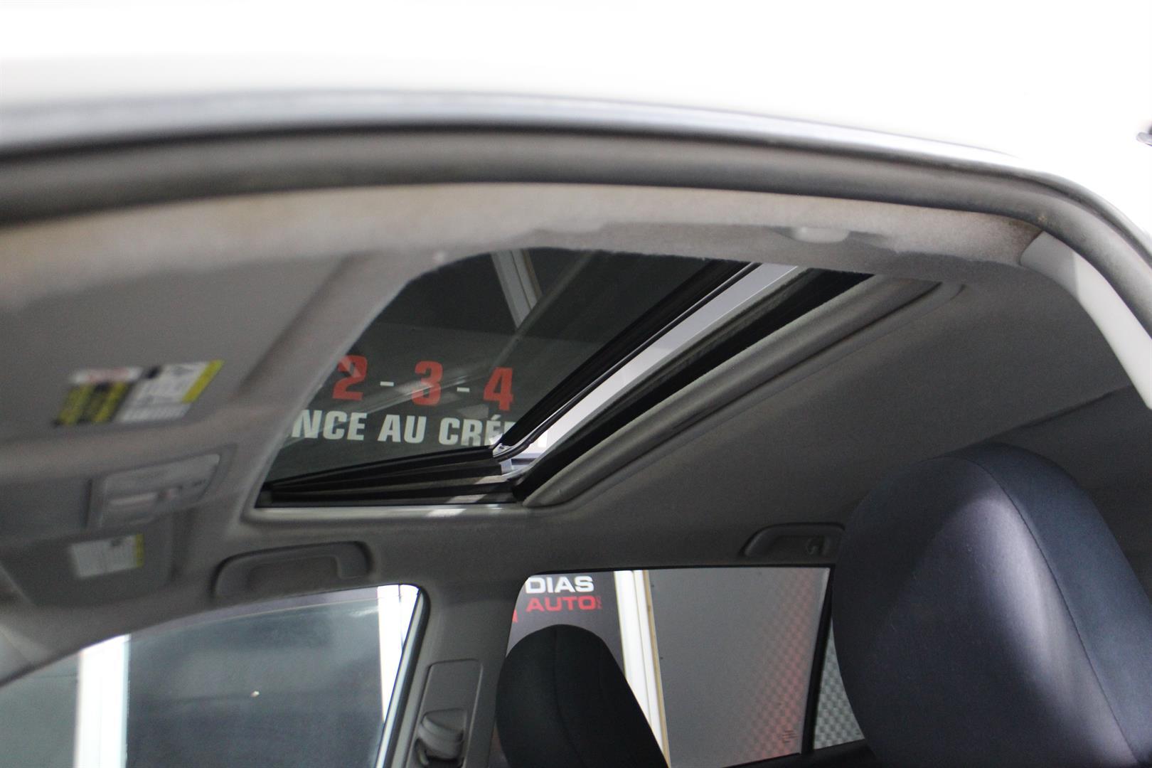 Toyota RAV4 2012 - Image 12