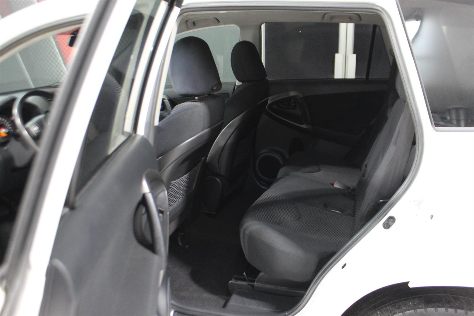 Toyota RAV4 2012 - Image 22